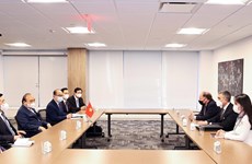 President Nguyen Xuan Phuc receives leaders of US enterprises in New York 