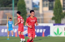 Vietnamese footballer wins AFC’s player of the month title