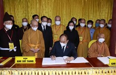 Vietnamese leaders pay tribute to Most Venerable Thich Pho Tue
