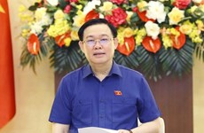 Top legislator congratulates HCMC University of Economics on founding anniversary
