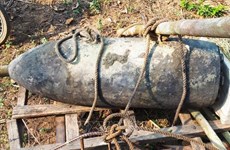 Heavy rains unearth huge bombs in Quang Tri