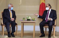 President receives Chilean Health Minister in Geneva