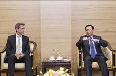 Parliamentary leader receives ADB Country Director in Vietnam