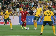 Vietnam lose 4-0 to Australia, officially out of World Cup