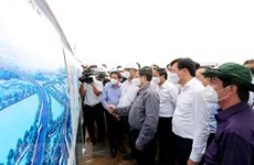 PM inspects My Thuan-Can Tho expressway, My Thuan 2 bridge construction