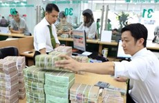 Sixteen banks cut over 21.2 trillion VND for pandemic-hit customers 
