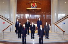 President Nguyen Xuan Phuc meets Speaker of Singaporean Parliament 