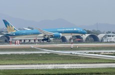 First repatriation flight from Ukraine lands in Hanoi
