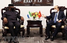 President of Sierra Leone begins official visit to Vietnam