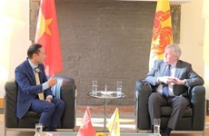  Vietnam seeks stronger relations with parliament of Belgium region