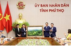 Overseas Vietnamese pay tribute to legendary nation founders