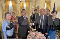 Vietnamese agencies in France congratulate Laos on traditional New Year 