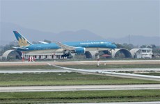 Noi Bai airport operates more runway, taxiways from April 23