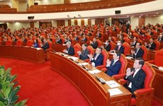 Party Central Committee discusses resolutions on agriculture, collective economy