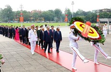 Leaders pay homage to President Ho Chi Minh on birth anniversary