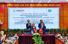 MARD, USAID agree to partner on addressing climate change in Mekong Delta