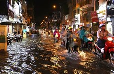 Heavy rain floods many areas in Hanoi