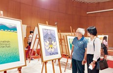 Exhibition of propaganda posters opens in Quang Ninh