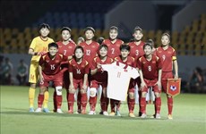 National women's football team leaves for training in France