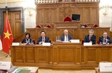 Vietnam - Hungary legislative conference talks legal framework for green development