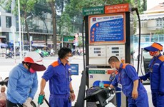 State budget faces 1.4 billion USD drop from fuel tax cuts