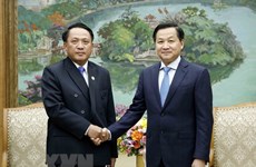 Deputy PM receives Lao Finance Minister