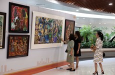 Da Nang art exhibition spreads love for the homeland 