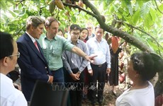 US Special Presidential Envoy for Climate visits Ben Tre