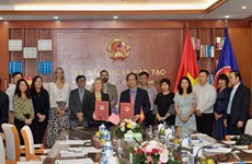 Education ministry, USAID sign first MOU to improve Vietnam's higher education