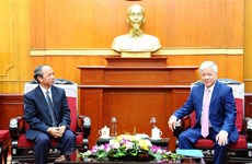Vietnamese, Lao fronts eye stronger cooperation 