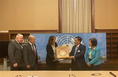 Vietnamese Party delegation visits Switzerland