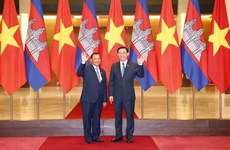 NA Chairman holds talks with Cambodian Senate President
