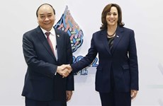President meets US Vice President on APEC meeting sidelines