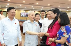 Party General Secretary meets Hanoi voters  