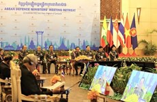 Defence Minister participates in ASEAN Defence Ministers' Meeting Retreat