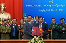 Quang Binh boosts cooperation with Lao locality 