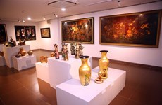 Da Nang hosts exhibition of Vietnamese lacquer paintings 