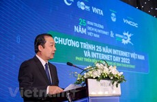 25 years of internet access marked in Vietnam