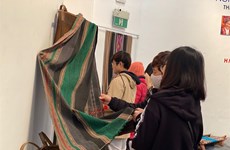 Traditional weaving exhibition draws Hanoi audience