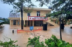 Floods kill five in central region