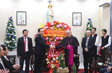 NA Permanent Vice Chairman pays Christmas visit to Thua Thien-Hue
