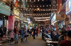 Hanoi opens food, pedestrian zone on Truc Bach Lake