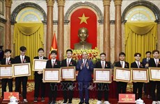 President meets with winners of Int’l Olympiads, sci-tech competitions 