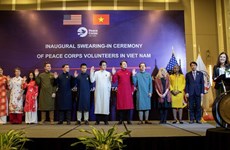 US Peace Corps volunteers take oaths in Hanoi 