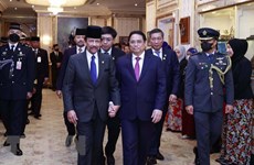 Prime Minister holds talks with Sultan of Brunei