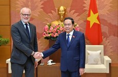 Vietnam calls for support from France in bolstering cooperation with EU 