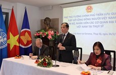Deputy PM meets Vietnamese expats in Switzerland  