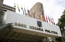 Malaysian central bank keeps overnight policy rate unchanged at 2.75%