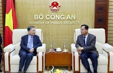 Vietnamese, Lao security forces strengthen ties  