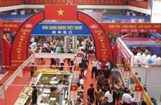 Vietnam attends 3rd China International Consumer Products Expo